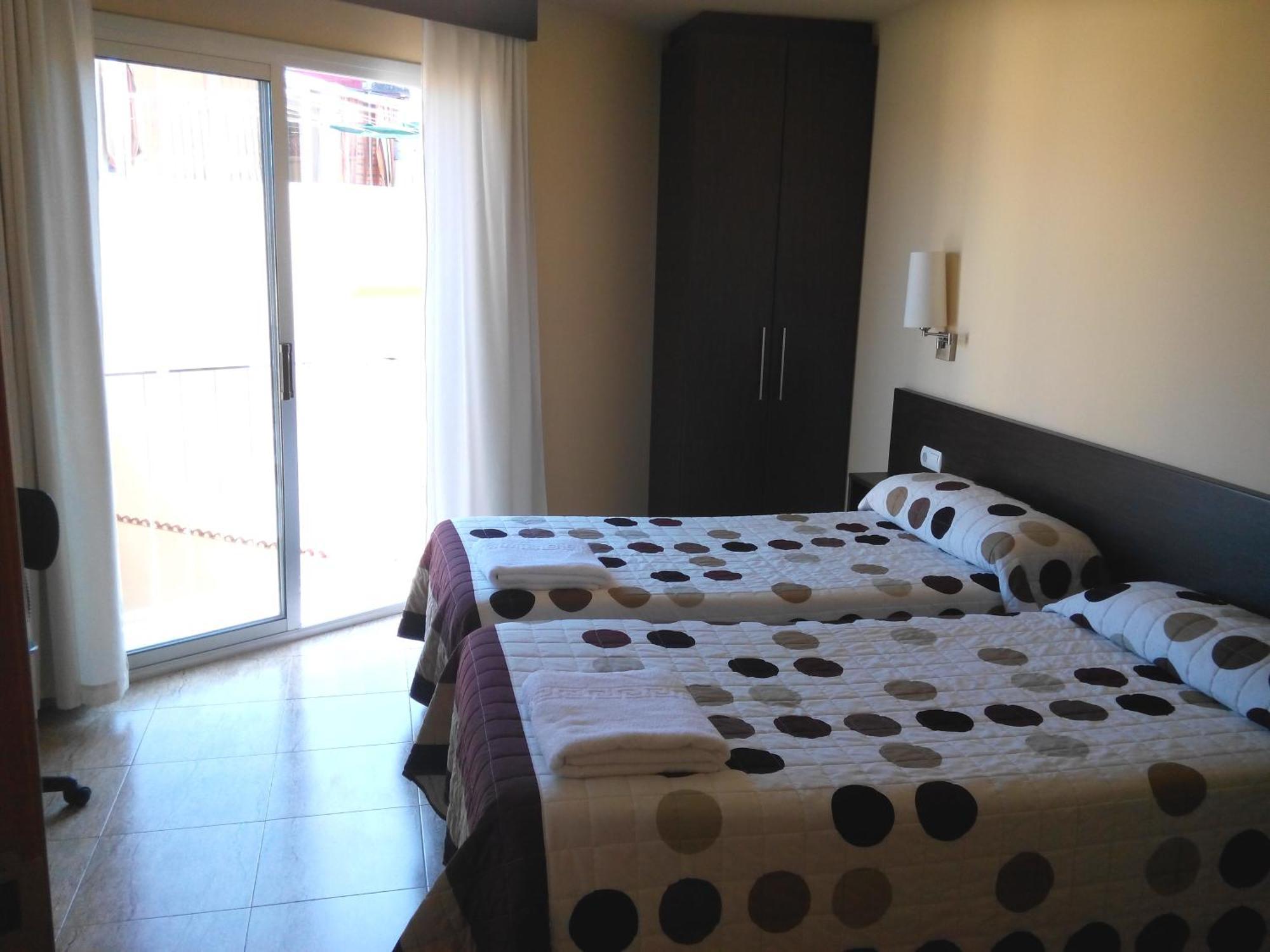 Hostal Sant Sadurni Sant Sadurní dʼAnoia Værelse billede