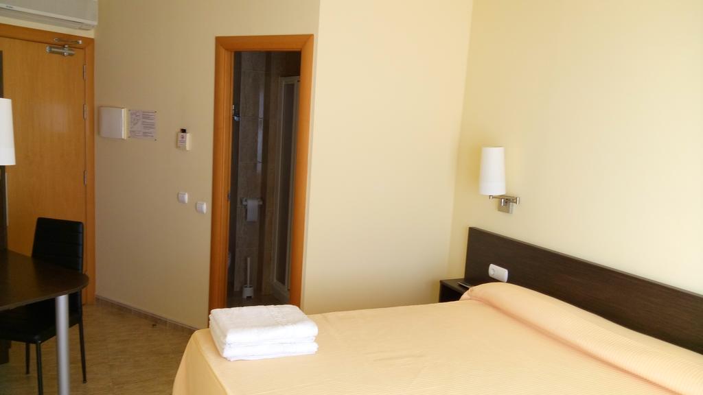 Hostal Sant Sadurni Sant Sadurní dʼAnoia Eksteriør billede